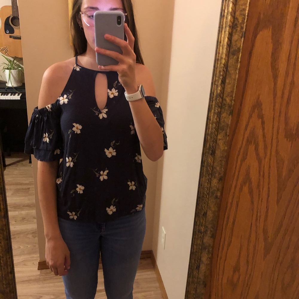American eagle off the shoulder top